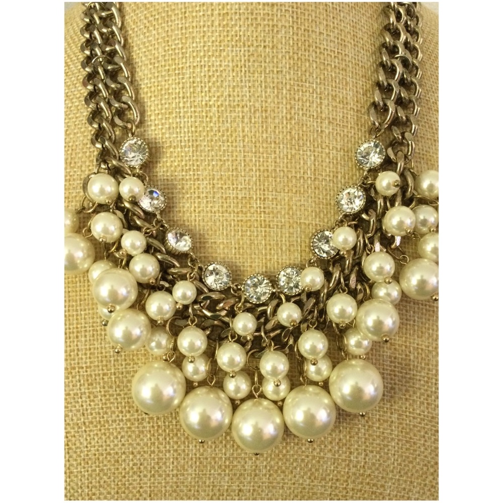 CHICO'S Gold‑Tone Faux Pearl & Rhinestone Cha Cha Statement Necklace - Picture 5 of 12